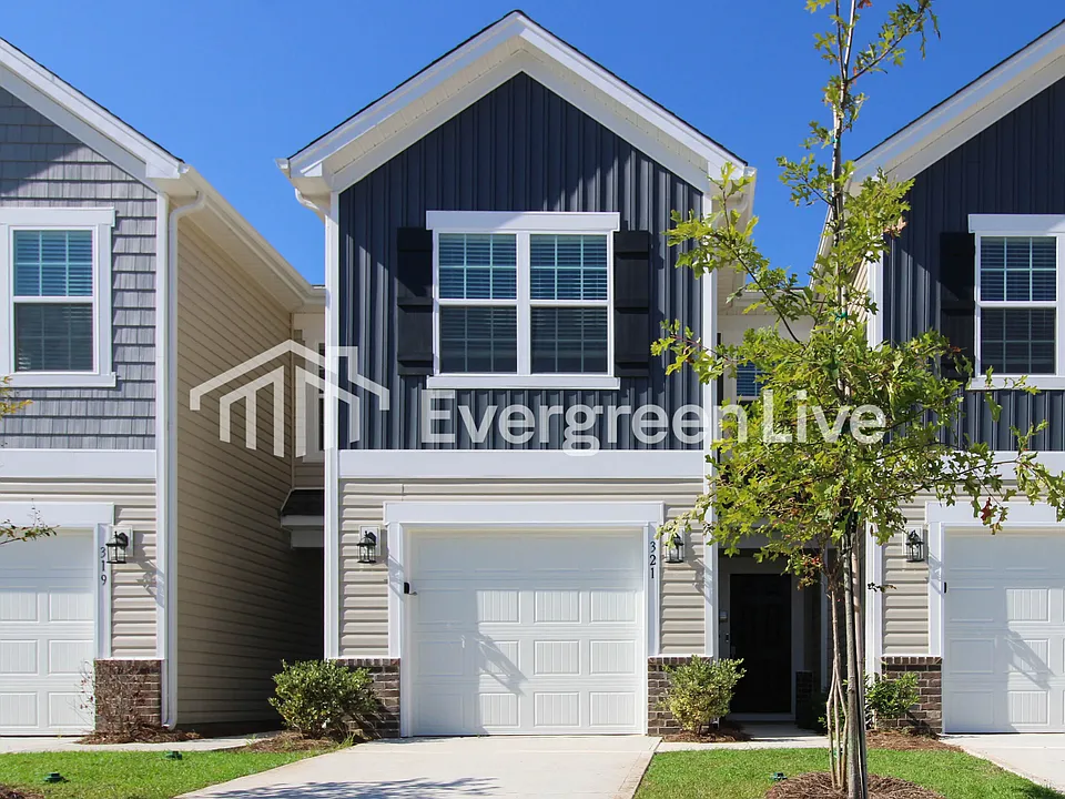 321 Livesey Ln