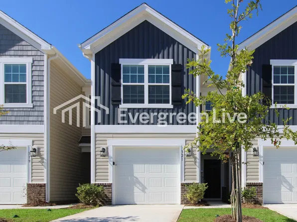 321 Livesey Ln, Gilbert, SC 29054