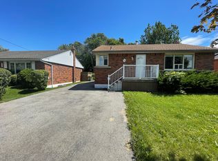 93 Welbourn Dr #1, Hamilton, ON L9A3N5