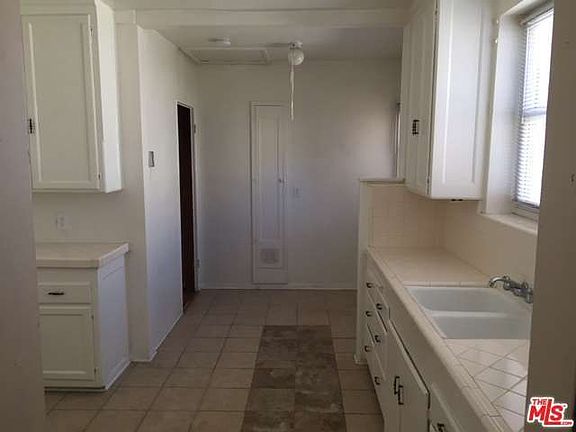 5th image of 1529 W 97th St