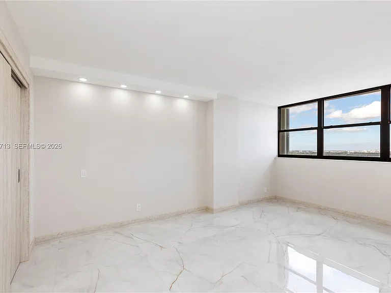 2401 S Ocean Dr #Penthouse A4 — Photo 19
