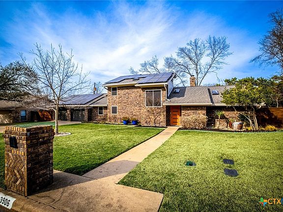 3rd image of 3906 Wendy Oaks Dr