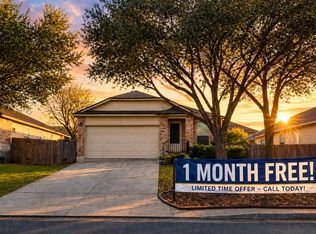 10354 Oakwood Crst, San Antonio, TX 78245