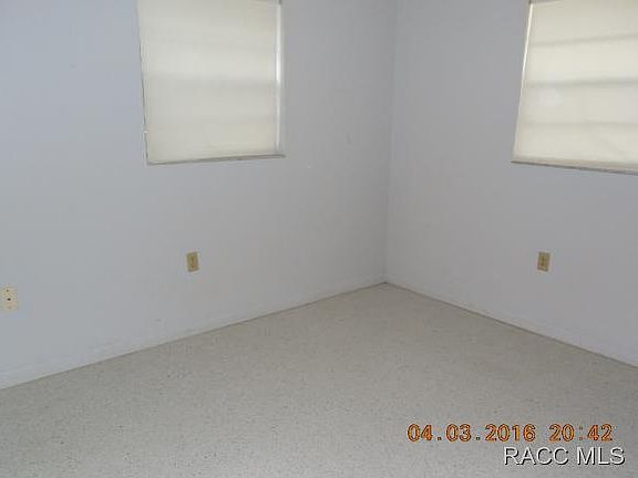 5th image of 9900 W Hawthorne St