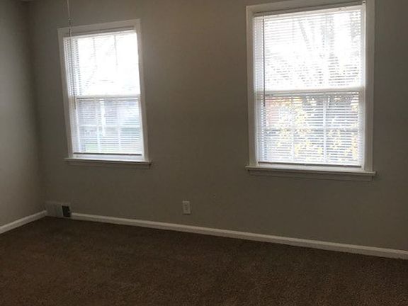 4th image of 622 Broadmoor Dr APT D