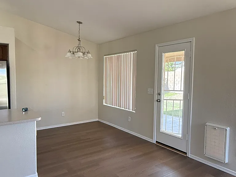 2062 E Willow Wick Rd — Photo 2