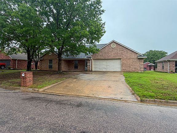 3rd image of 2204 N Village Dr