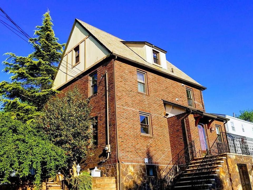 1st image of 682 Metropolitan Ave