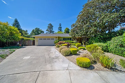 1911 Chateau Ct Photo 1