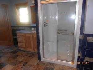 MASTER BATHROOM (2)