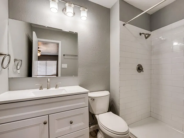 2129 Lewis Trl — Photo 12