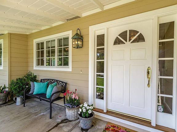 2nd image of 580 Guadalupe Dr