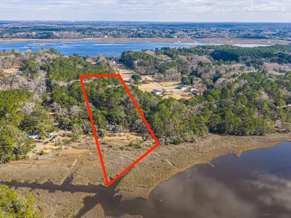 4107 Davison Rd, Ravenel, SC 29470