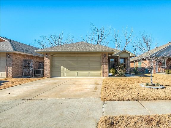2nd image of 5711 Clearwater Dr