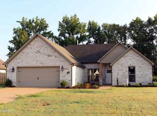 154 Steeplechase Dr, Medina, TN 38355