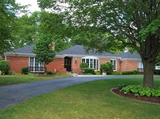 14600 Ridgemoor Dr, Elm Grove, WI 53122