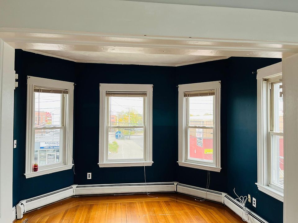 1st image of 893 Washington St #2