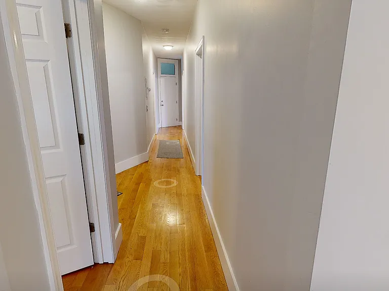 33 Portsmouth St — Photo 8