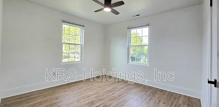 1267 Little Bay Ave — Photo 11