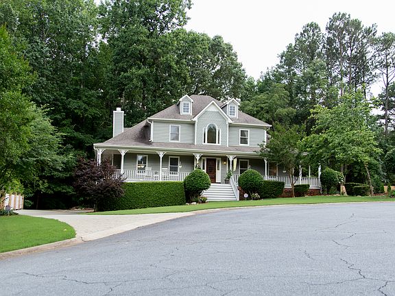 2nd image of 2560 N Arbor Trl