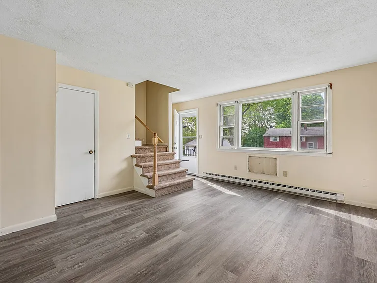 54 Buckridge Rd — Photo 9