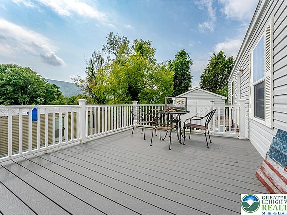 4th image of 2 Chestnut Ridge Cir