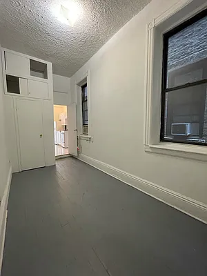 Rented by Peter R. Hungerford, LREB | media 14