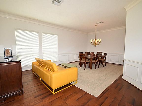 5th image of 5710 Santa Fe Springs Dr
