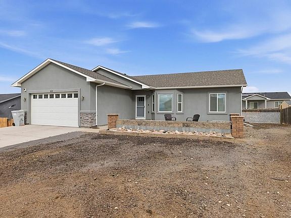 4th image of 830 S Blakeland Dr