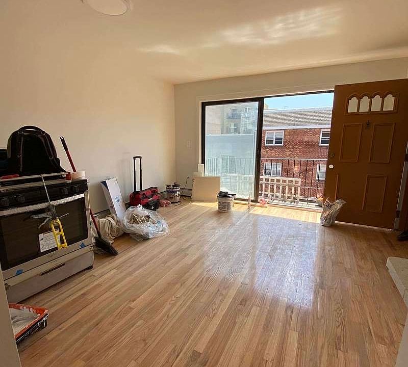 1st image of 25-12 32nd St #3