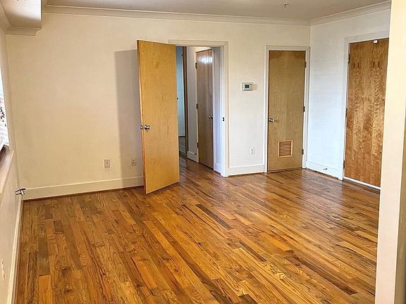 4th image of 2615 4th St NE APT 105