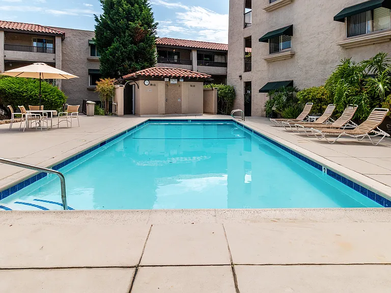 2510 Clairemont Dr #203 — Photo 20