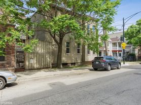 626 W 18th St, Chicago, IL