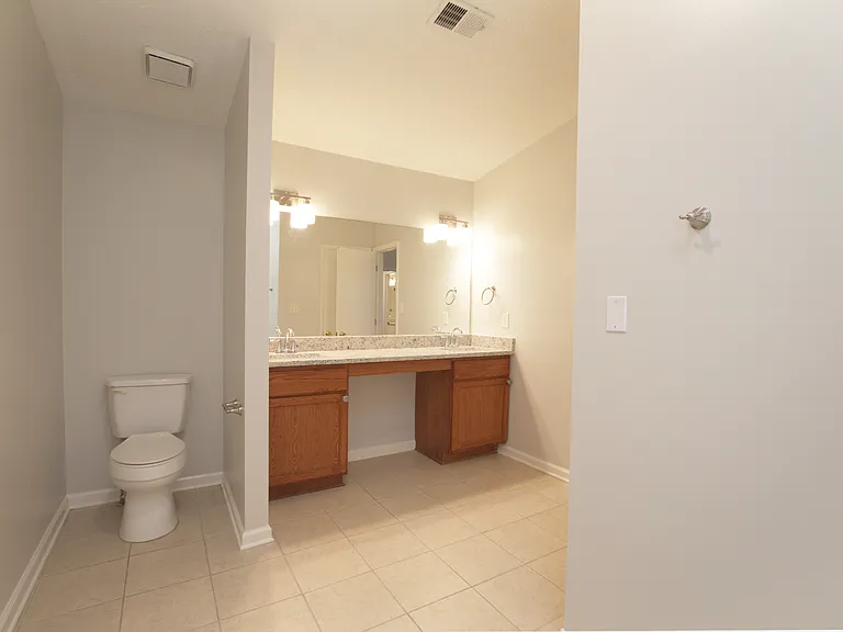 2056 Corners Cir — Photo 8