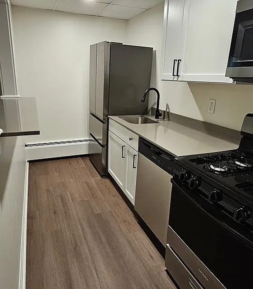 Amoskeag Apartments — Photo 13
