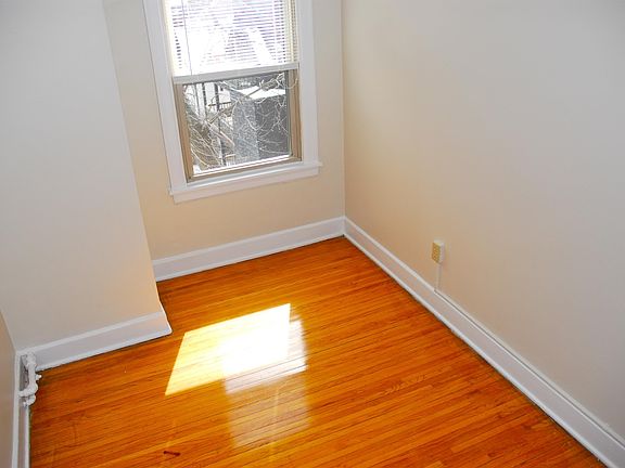 3rd image of 1130 Parker St