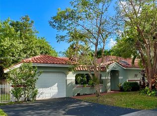 Country Isles Garden Home, Fort Lauderdale, FL 33326