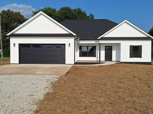 1557 Rowe Gap Rd, Winchester, TN 37398