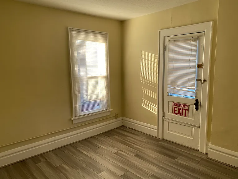 38 E 12th Ave #1 — Photo 10