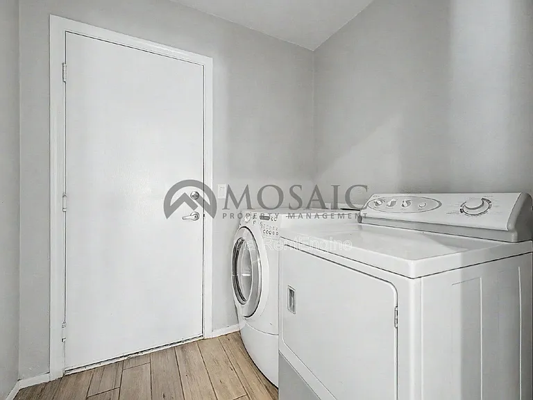 22360 E Via Del Rancho — Photo 31