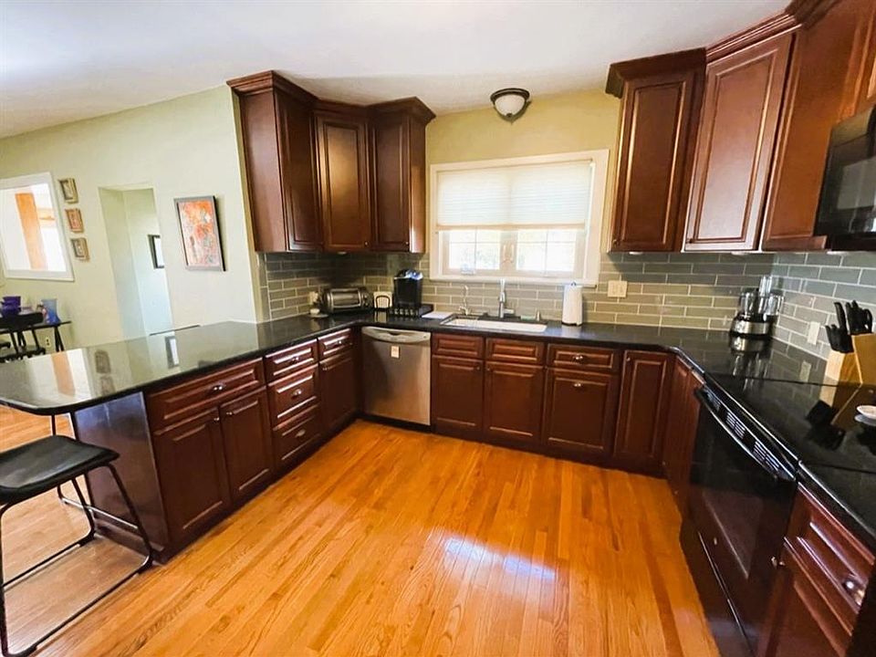 55 Washington Rd, Barrington, RI 02806 Zillow