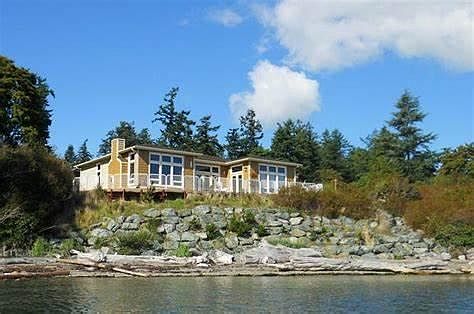 Amazing views and water access!