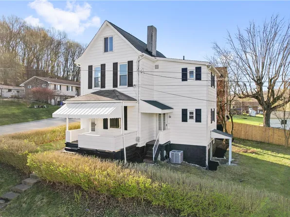 4390 Westinghouse Ave N, Trafford, PA 15085