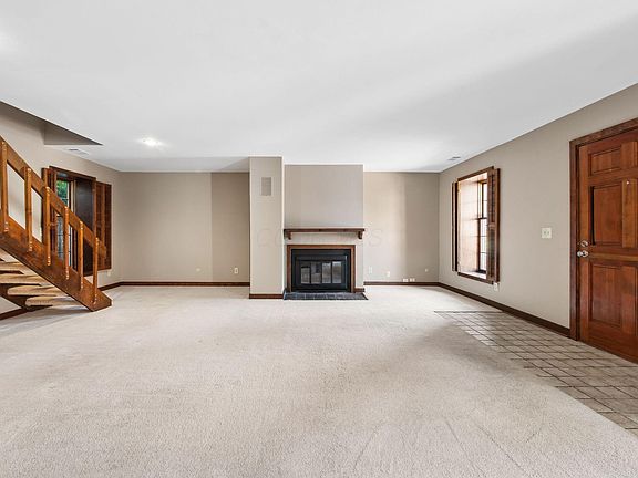 4th image of 260 Jackson St