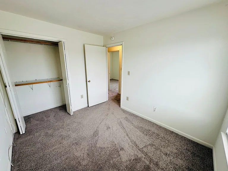 1205L University Ter — Photo 16