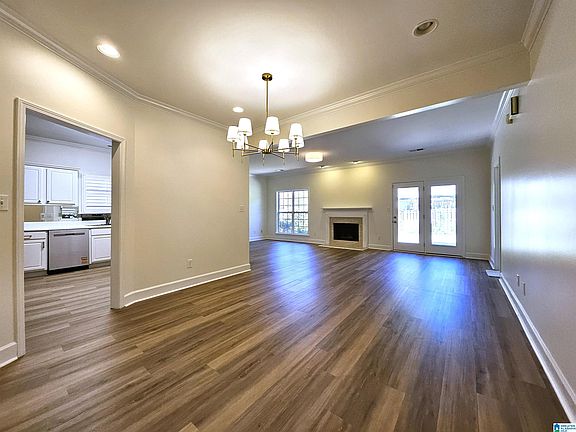 3rd image of 1790 Charleston Way