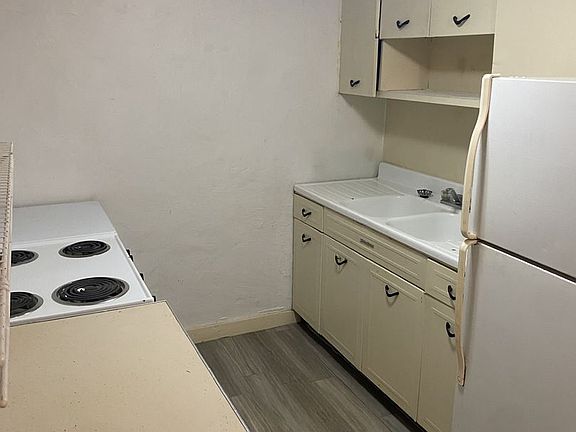 5th image of 129 Dora Ave