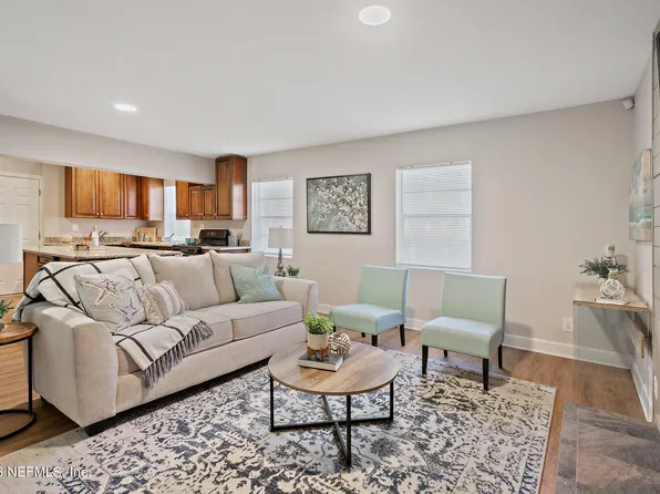 10343 SWARTHMORE Drive, Jacksonville, FL 32218