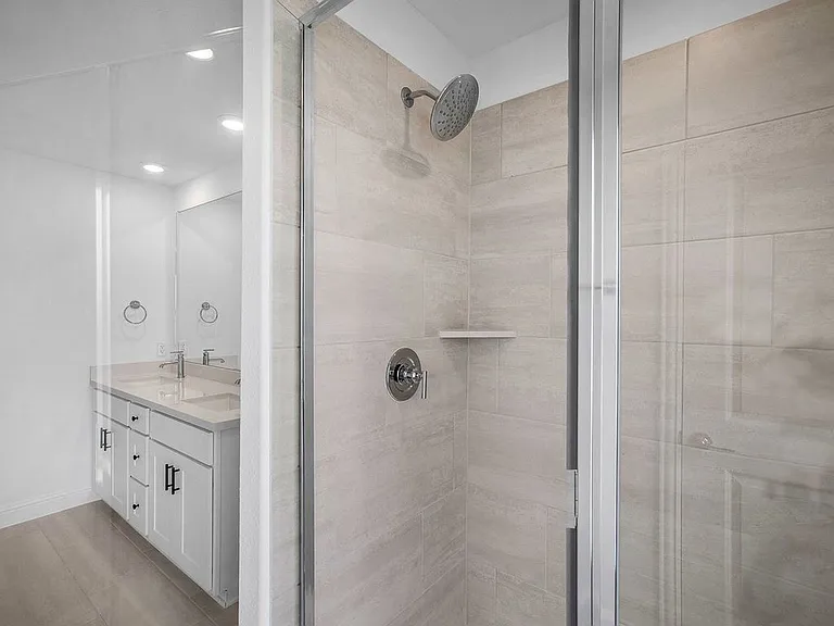 3301 Little Bluestem Rd — Photo 16