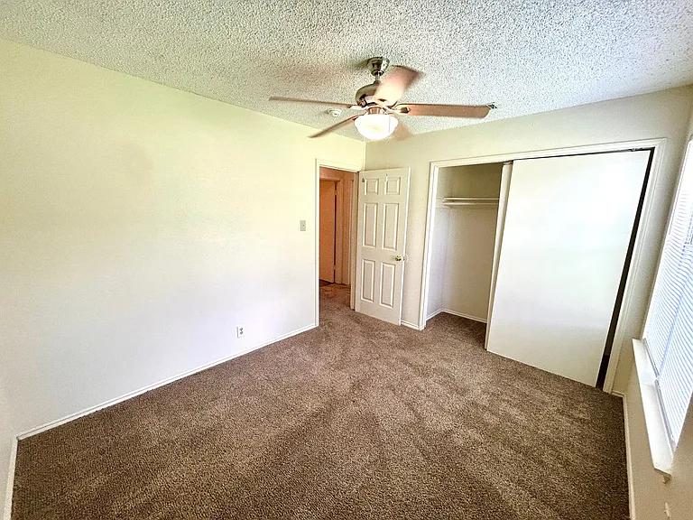 3607 Bremen Ave — Photo 8
